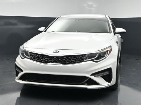 Used 2019 Kia Optima LX FWD image 2