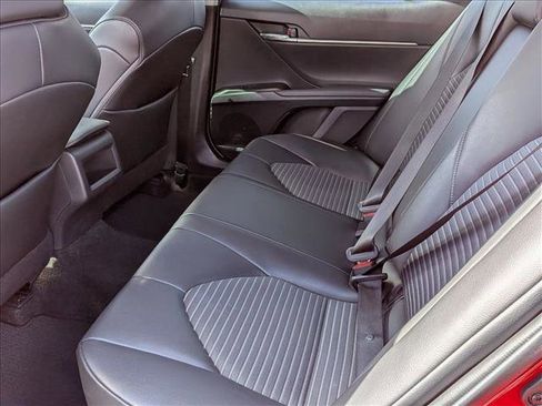 Used 2021 Toyota Camry SE image 16