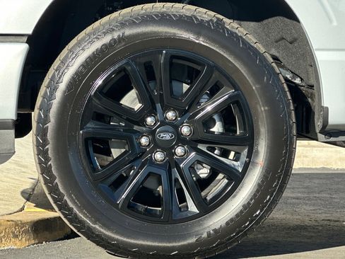 New 2025 Ford F150 Platinum w/ FX4 Off-Road Package image 24