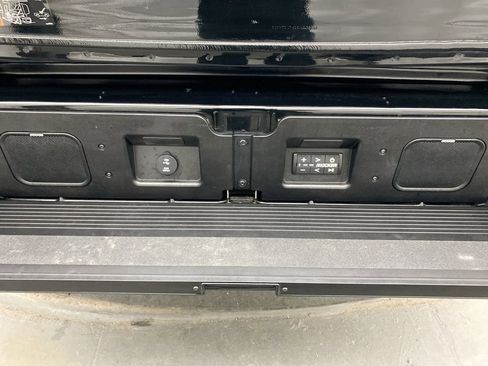 Used 2024 GMC Sierra 1500 AT4X AWD/4WD image 29