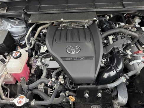 Used 2023 Toyota Highlander XLE image 37