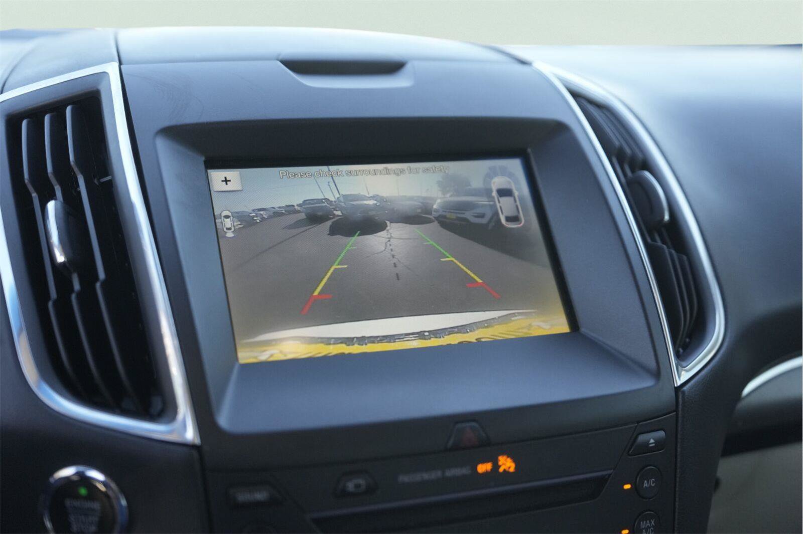 Used 2019 Ford Edge Titanium w/ Equipment Group 301A FWD image 28