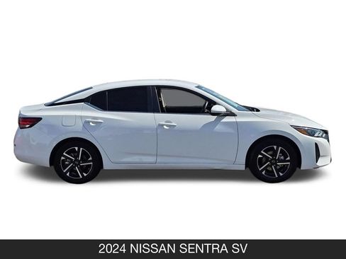 Used 2024 Nissan Sentra SV FWD image 6
