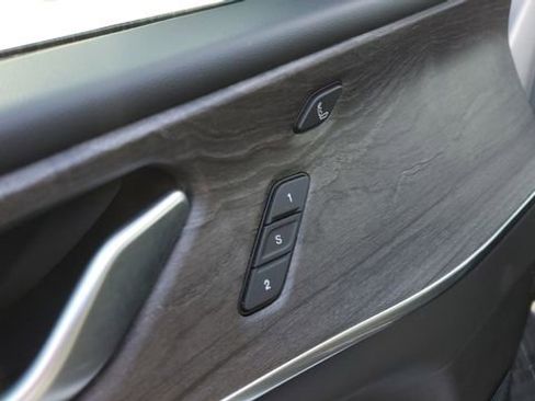 Used 2022 Jeep Grand Cherokee Overland w/ Advanced Protech Group III image 5