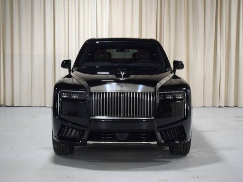 New 2026 Rolls-Royce Cullinan image 9