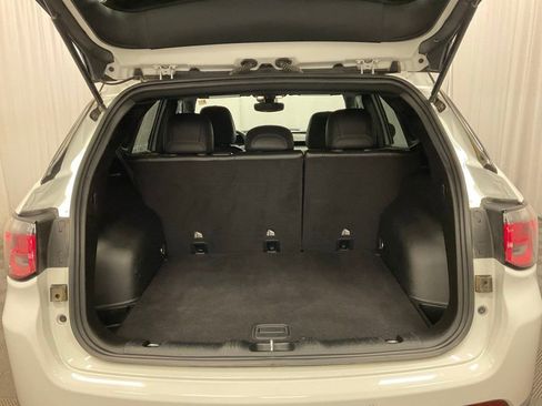 Used 2024 Jeep Compass Trailhawk image 31