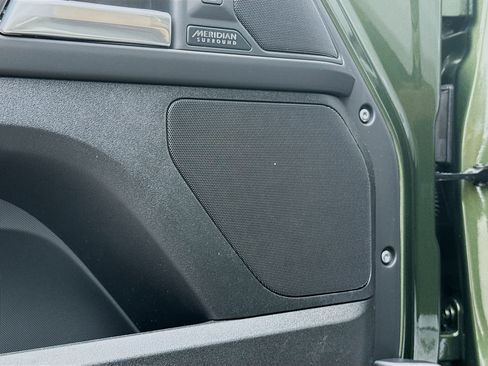 New 2026 Land Rover Defender 110 X-Dynamic SE AWD/4WD image 24