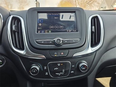 Used 2022 Chevrolet Equinox LT image 30