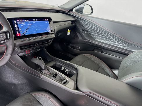 Used 2025 Dodge Charger R/T w/ Quick Order Package 25M R/T image 25