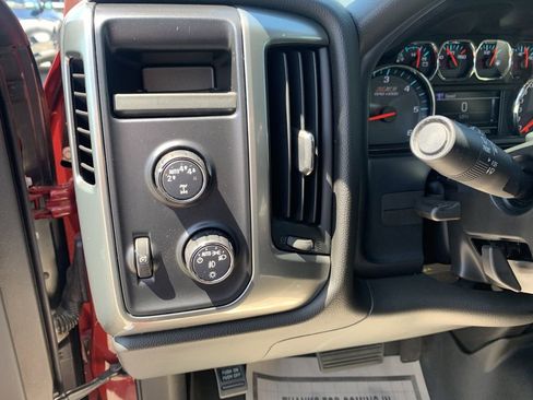 Used 2018 Chevrolet Silverado 1500 LT w/ All Star Edition AWD/4WD image 16