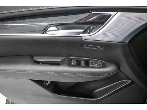 Certified 2025 Cadillac XT5 Premium Luxury FWD image 10