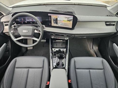 New 2026 Audi Q3 quattro 2.0T AWD/4WD image 4