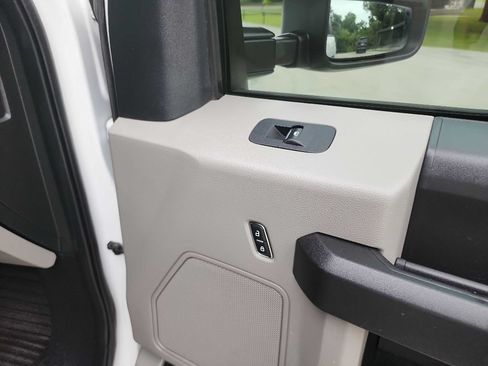 Used 2019 Ford F250 XL w/ Power Equipment Group RWD image 32