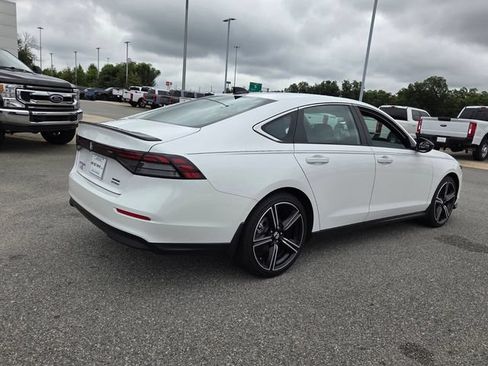 Used 2025 Honda Accord Sport image 12