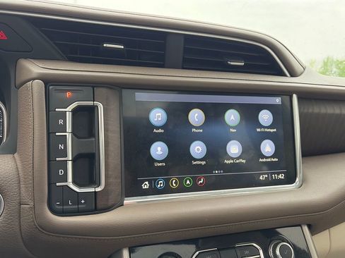 Used 2021 GMC Yukon Denali AWD/4WD image 24