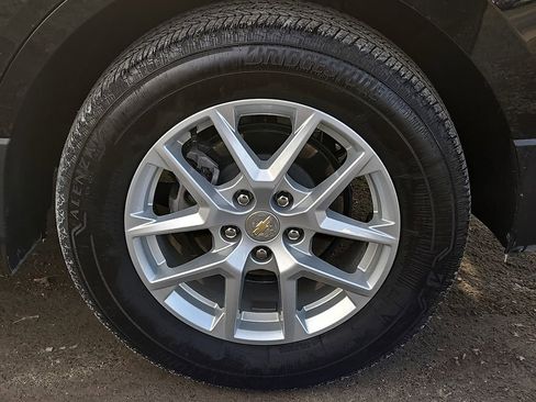 Used 2024 Chevrolet Equinox LT image 11