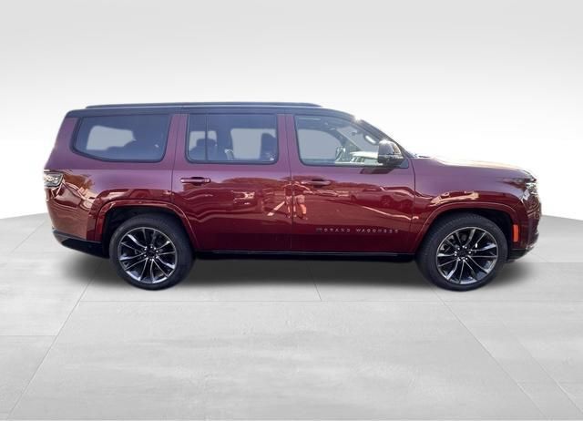 Used 2025 Jeep Grand Wagoneer Series III w/ Rear Seat Video Group 1 AWD/4WD image 8