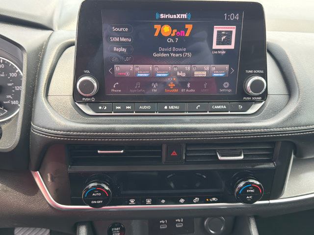 Used 2025 Nissan Rogue SV FWD image 28