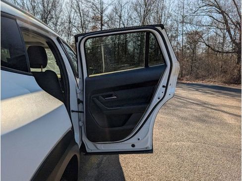 Used 2025 MAZDA CX-50 AWD 2.5 S w/ Premium Package image 12