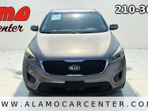 Used 2018 Kia Sorento L FWD image 8
