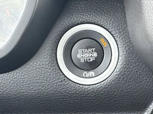 Used 2020 RAM 1500 Laramie AWD/4WD image 37