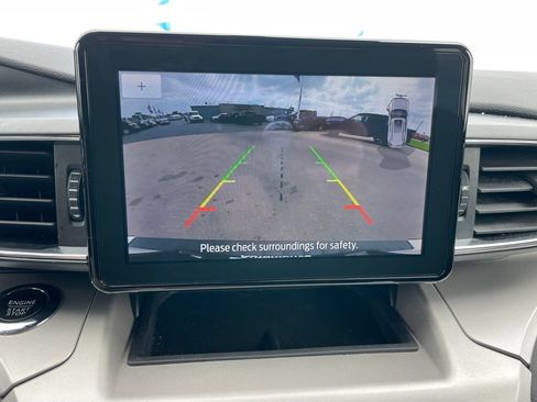 Used 2024 Ford Explorer XLT w/ Equipment Group 202A AWD/4WD image 19