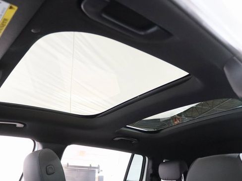 Certified 2025 Mercedes-Benz GLB 250 GLB 250 image 9