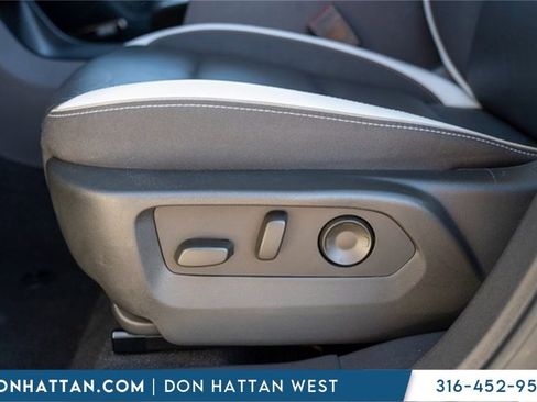 Used 2024 Buick Envision Sport Touring image 21