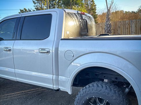 Used 2018 Ford F150 Platinum w/ Equipment Group 701A Luxury image 6