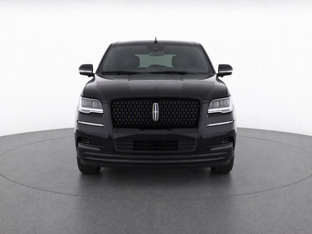 Used 2023 Lincoln Navigator Reserve AWD/4WD image 5