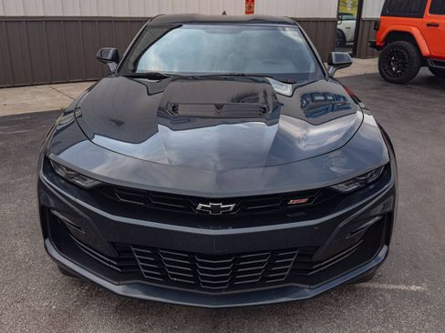 Used 2023 Chevrolet Camaro SS RWD image 2