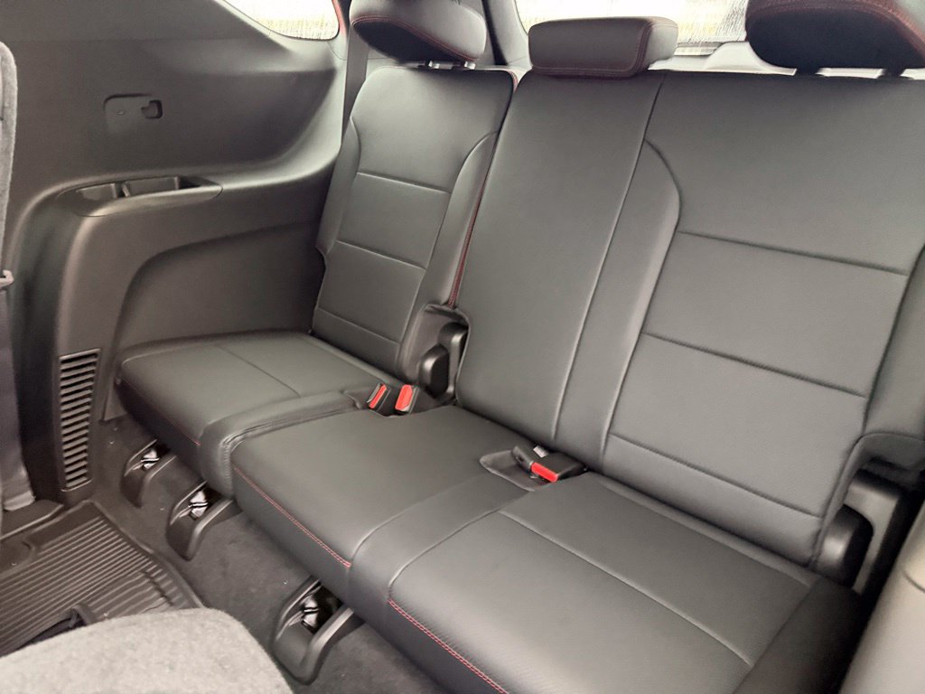New 2026 Chevrolet Traverse RS w/ LPO, Floor Liner Package FWD image 33