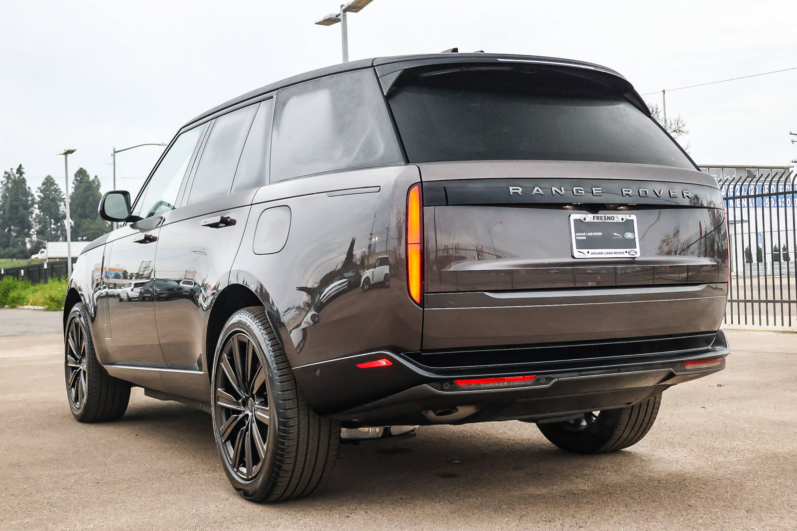 New 2026 Land Rover Range Rover SE AWD/4WD image 7