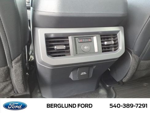 New 2026 Ford F250 Lariat w/ Black Appearance Package AWD/4WD image 9