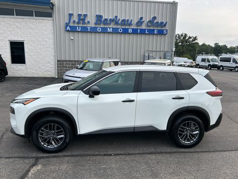 Used 2023 Nissan Rogue S FWD image 6