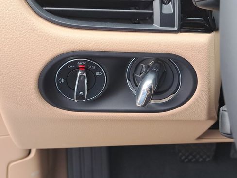 Used 2026 Porsche Macan image 27