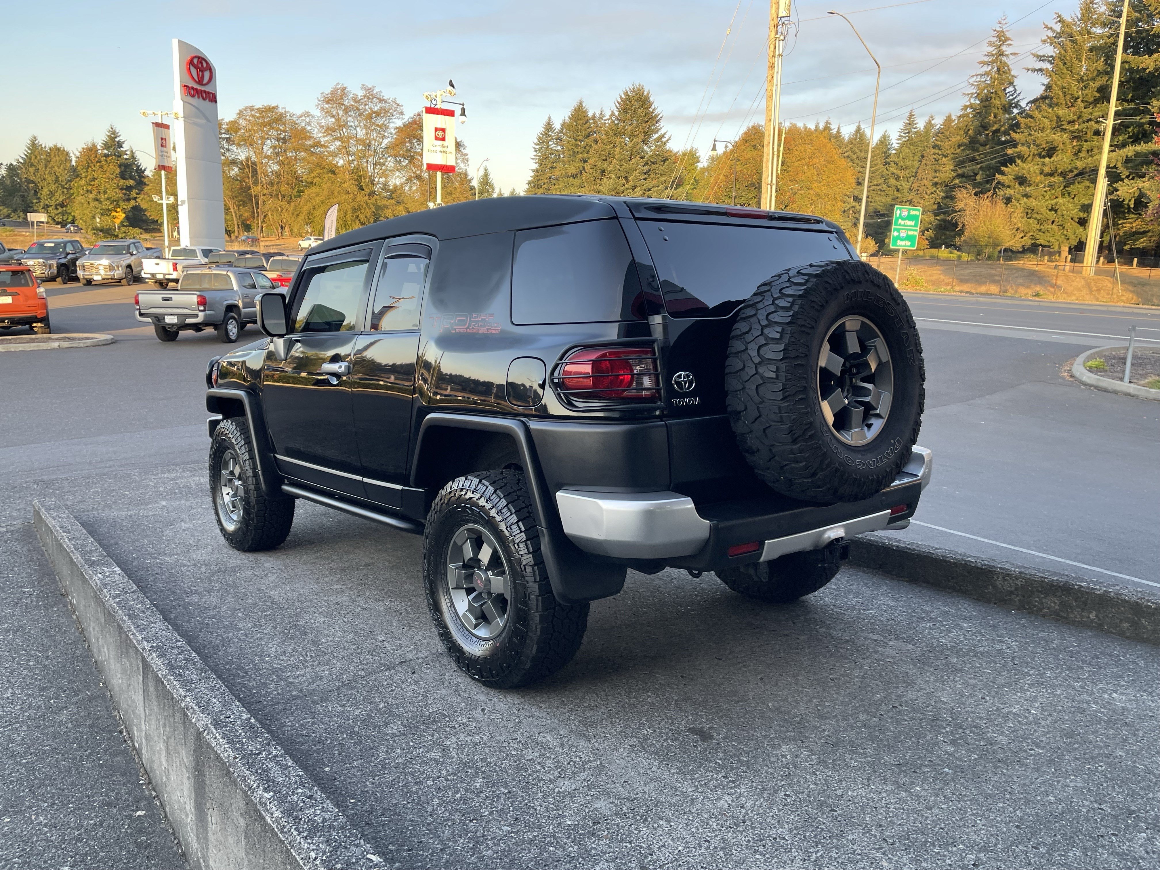 Used 2007 Toyota FJ Cruiser 4WD image 6