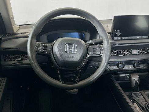 Used 2025 Honda Accord SE image 17