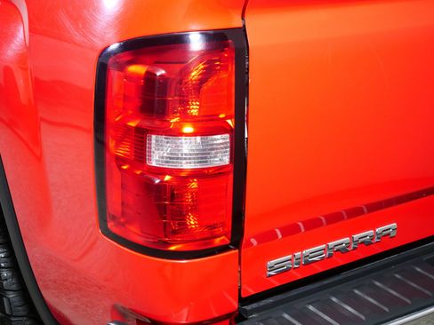 Used 2016 GMC Sierra 1500 SLE w/ SLE Value Package AWD/4WD image 17
