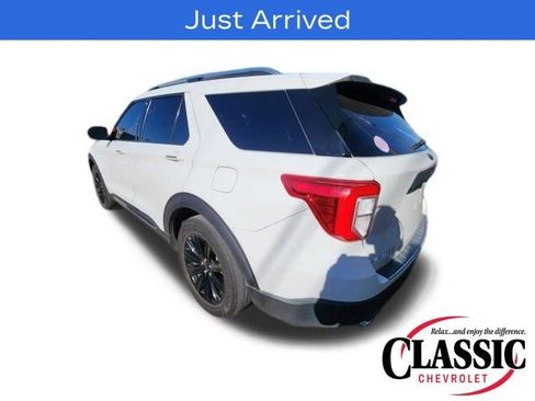 Used 2021 Ford Explorer Limited w/ Hybrid Equipment Group 310A image 7