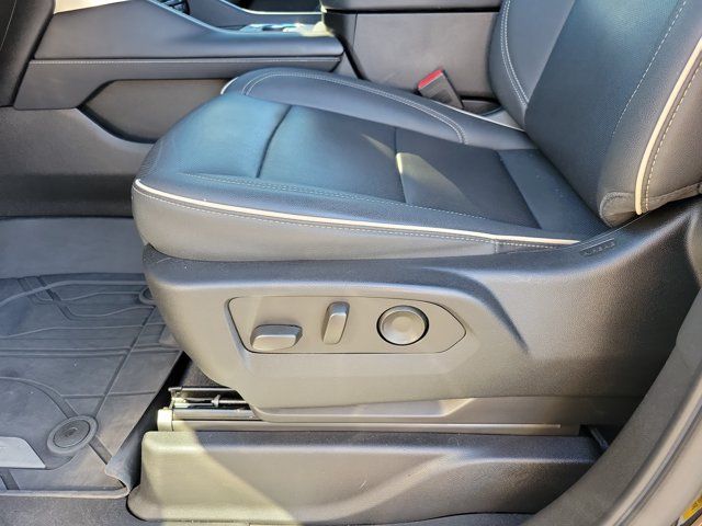 Used 2023 Chevrolet Tahoe Premier RWD image 11
