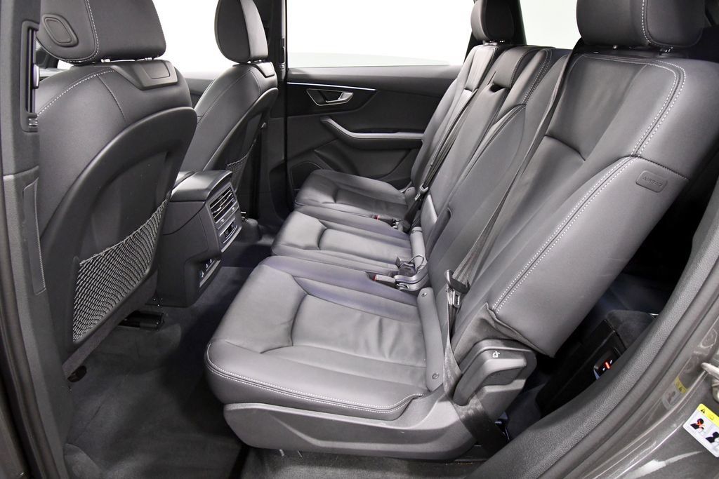 Used 2025 Audi Q7 3.0T Premium Plus AWD/4WD image 15