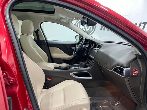 Used 2019 Jaguar F-PACE Prestige image 33