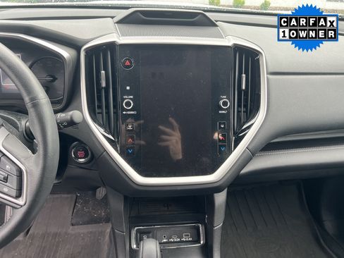 Used 2025 Subaru Ascent Limited AWD/4WD image 9