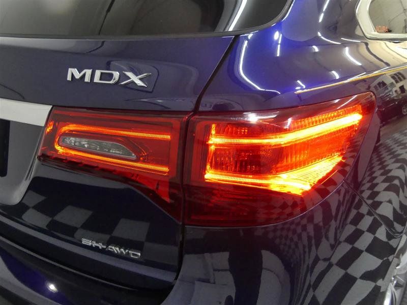 Used 2017 Acura MDX w/ Technology Package AWD/4WD image 16