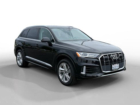 Used 2023 Audi Q7 3.0T Premium Plus w/ Premium Plus Package AWD/4WD image 7