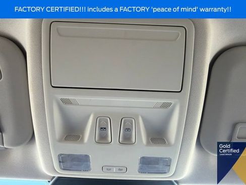 Used 2025 Ford Escape Platinum AWD/4WD image 47