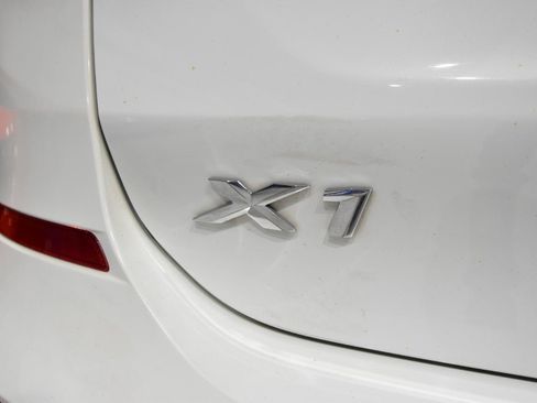 Used 2019 BMW X1 xDrive28i w/ M Sport Package AWD/4WD image 6
