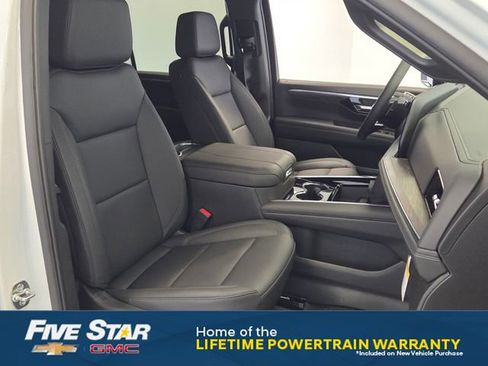 New 2026 Chevrolet Suburban LT w/ Comfort Package AWD/4WD image 20