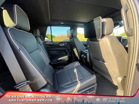 Certified 2023 GMC Yukon SLT w/ SLT Premium Package image 19